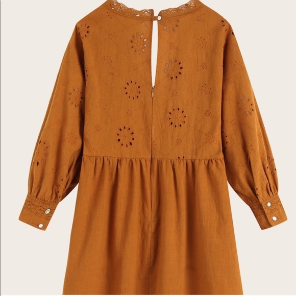 Bohemian eyelet lace dress - Picture 2 of 3